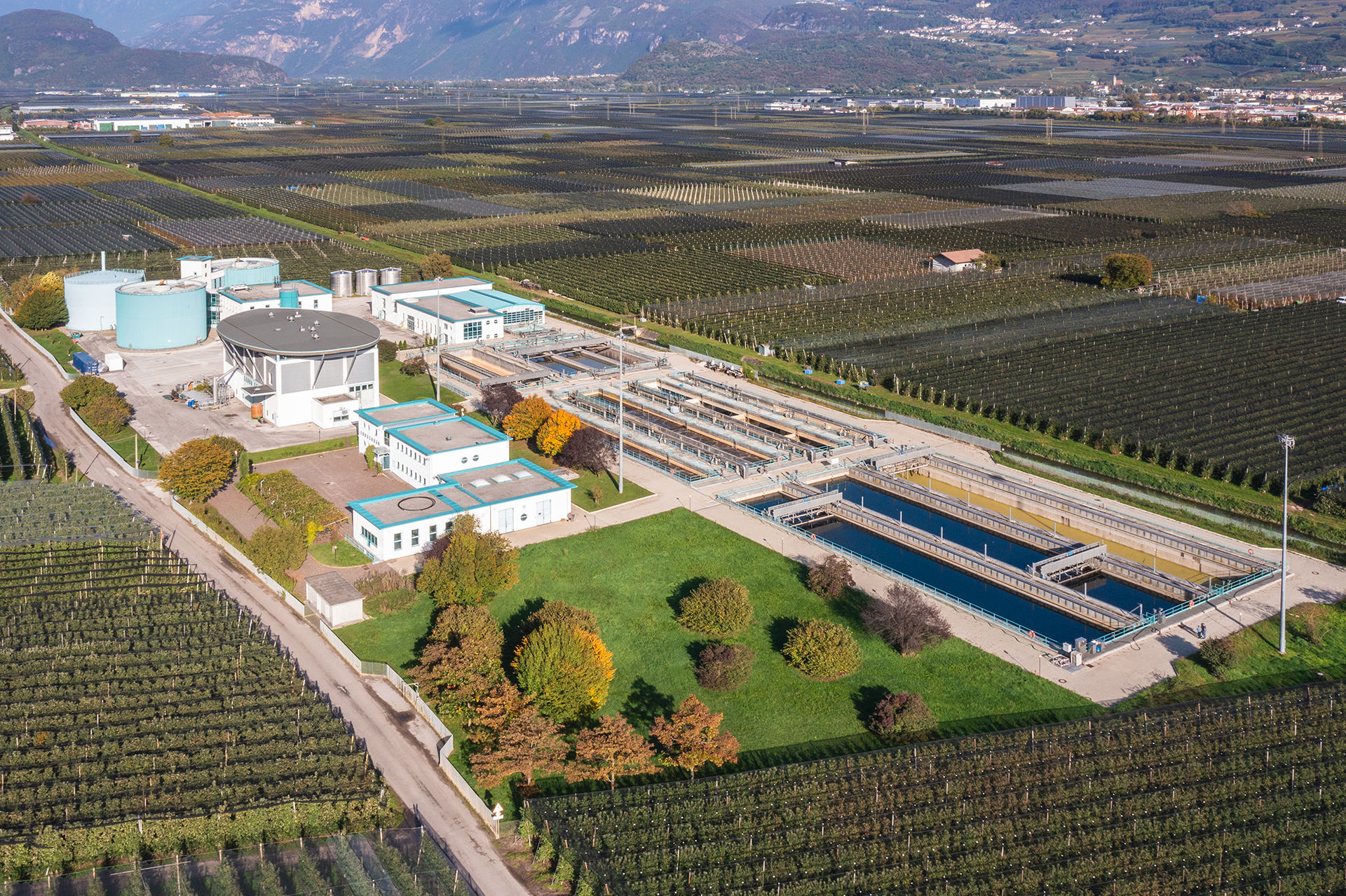 Vista aerea dell'impianto di depurazione a Termeno